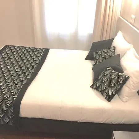 Vendome Hotel